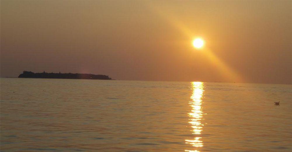 Isle Beach Inn Maldives Dış mekan fotoğraf